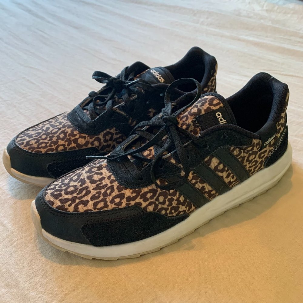 Adidas Women's RetroRun Shoes, Barely Worn Sz 8.5